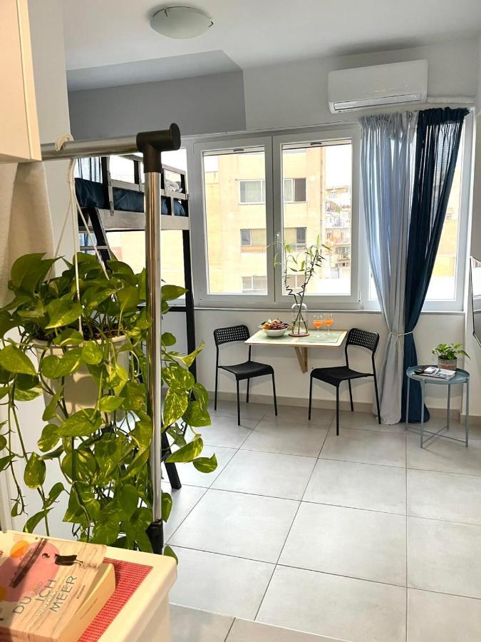 Owls Nest Apartment Athena Bagian luar foto