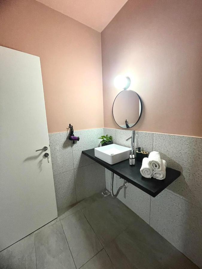 Owls Nest Apartment Athena Bagian luar foto
