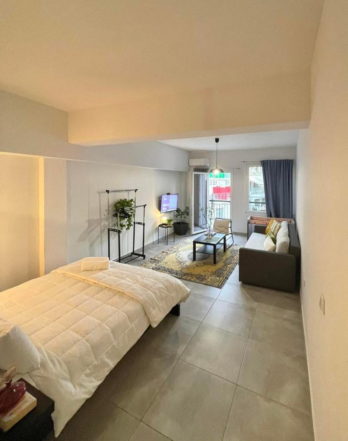 Owls Nest Apartment Athena Bagian luar foto