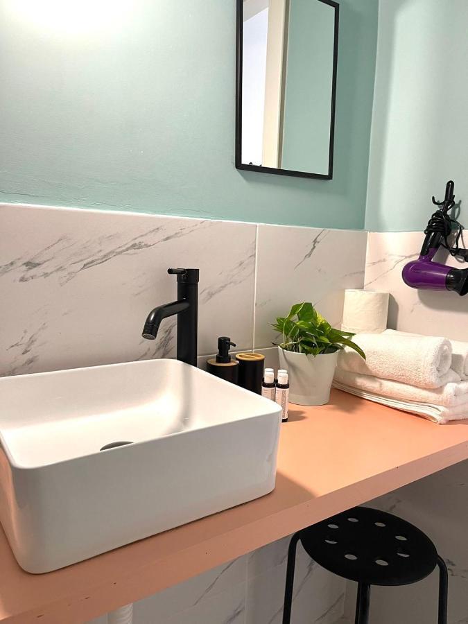 Owls Nest Apartment Athena Bagian luar foto