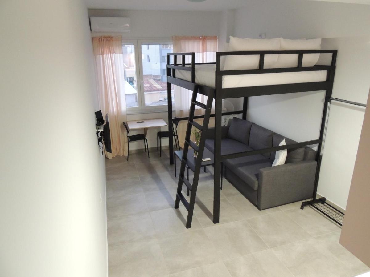 Owls Nest Apartment Athena Bagian luar foto